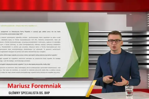 Mariusz Foremniak, Główny Specjalista ds. BHP, omawia procedury dotyczące statystycznej karty wypadku.